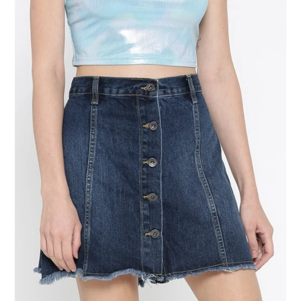 FOREVER 21 Women's A-Line Denim Mini Skirt Dark Wash Button Front Cotton Size 31